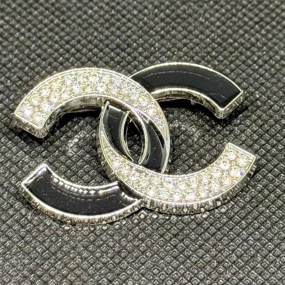 Beautiful Brooch– NWOT 💎 - Picture 5 of 8